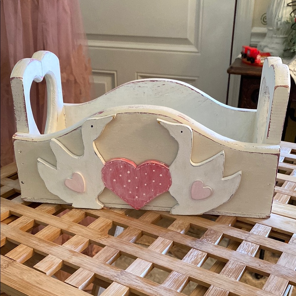 Vintage Wooden Duck Heart Basket